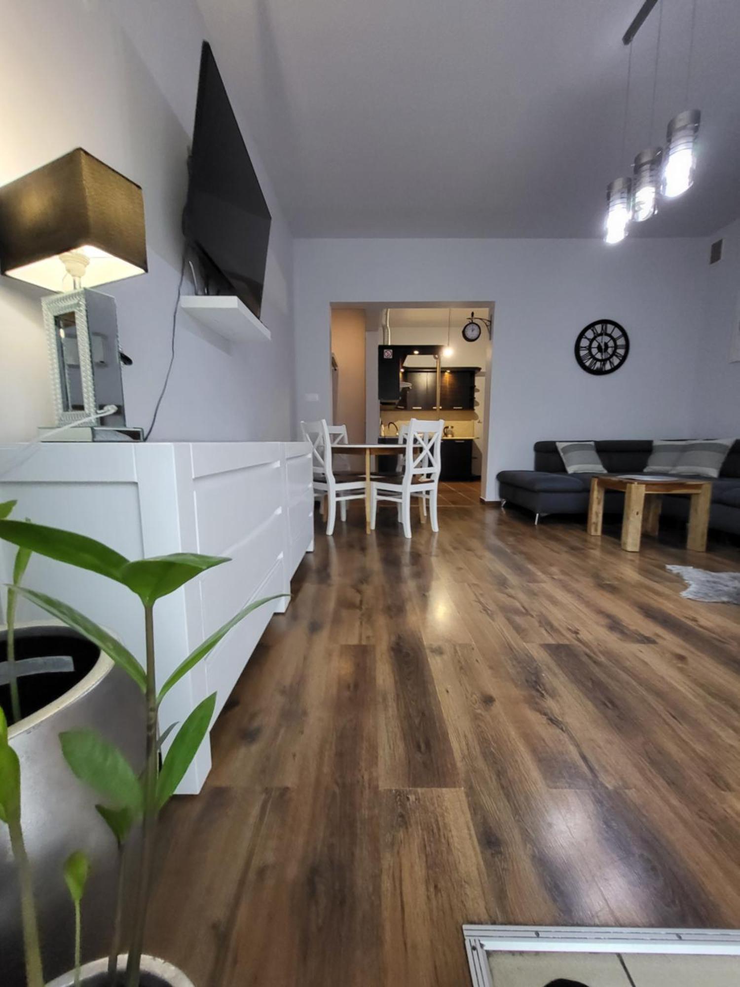 Podkowa Hotel Myslenice Luaran gambar