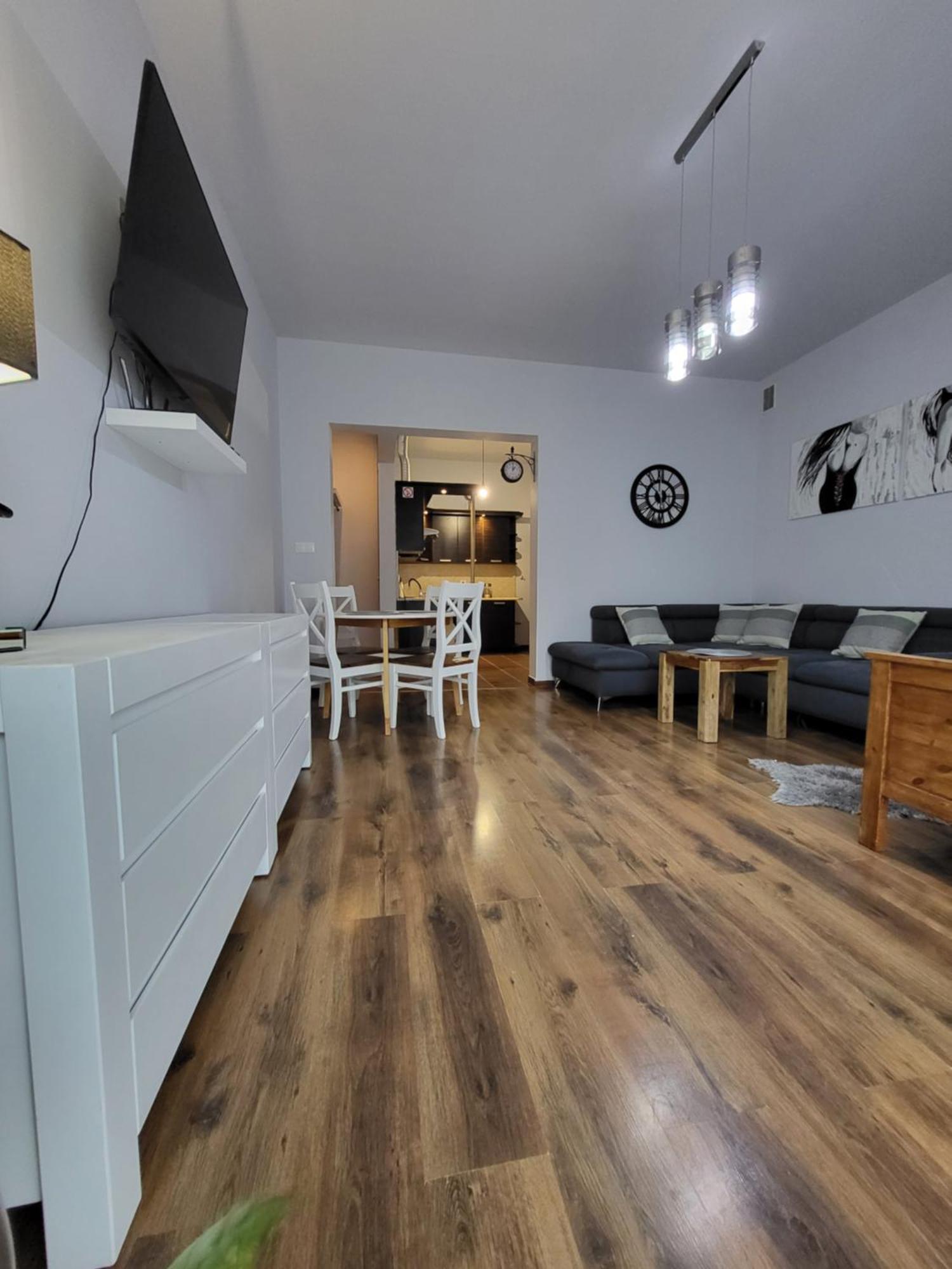 Podkowa Hotel Myslenice Luaran gambar