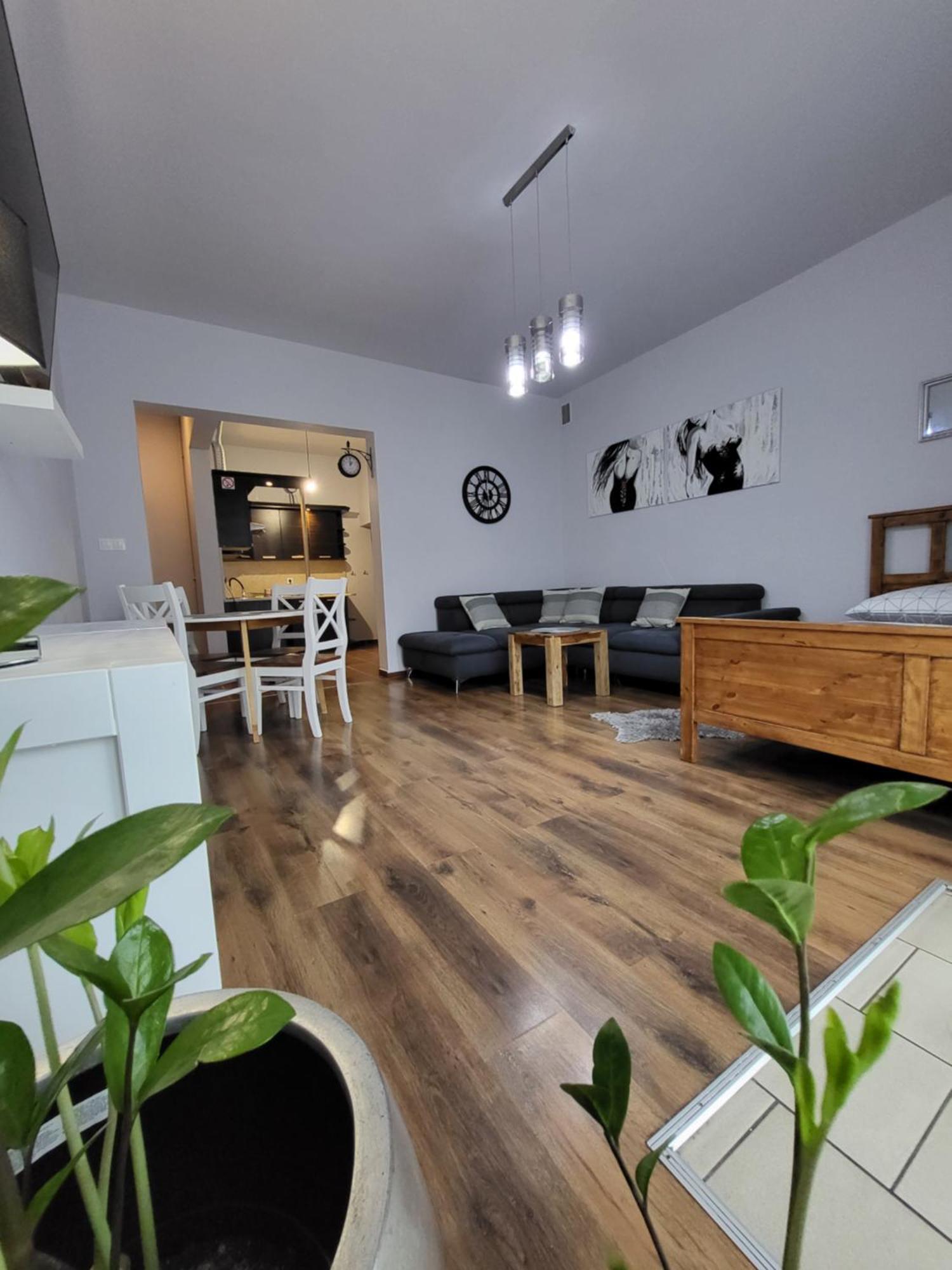 Podkowa Hotel Myslenice Luaran gambar